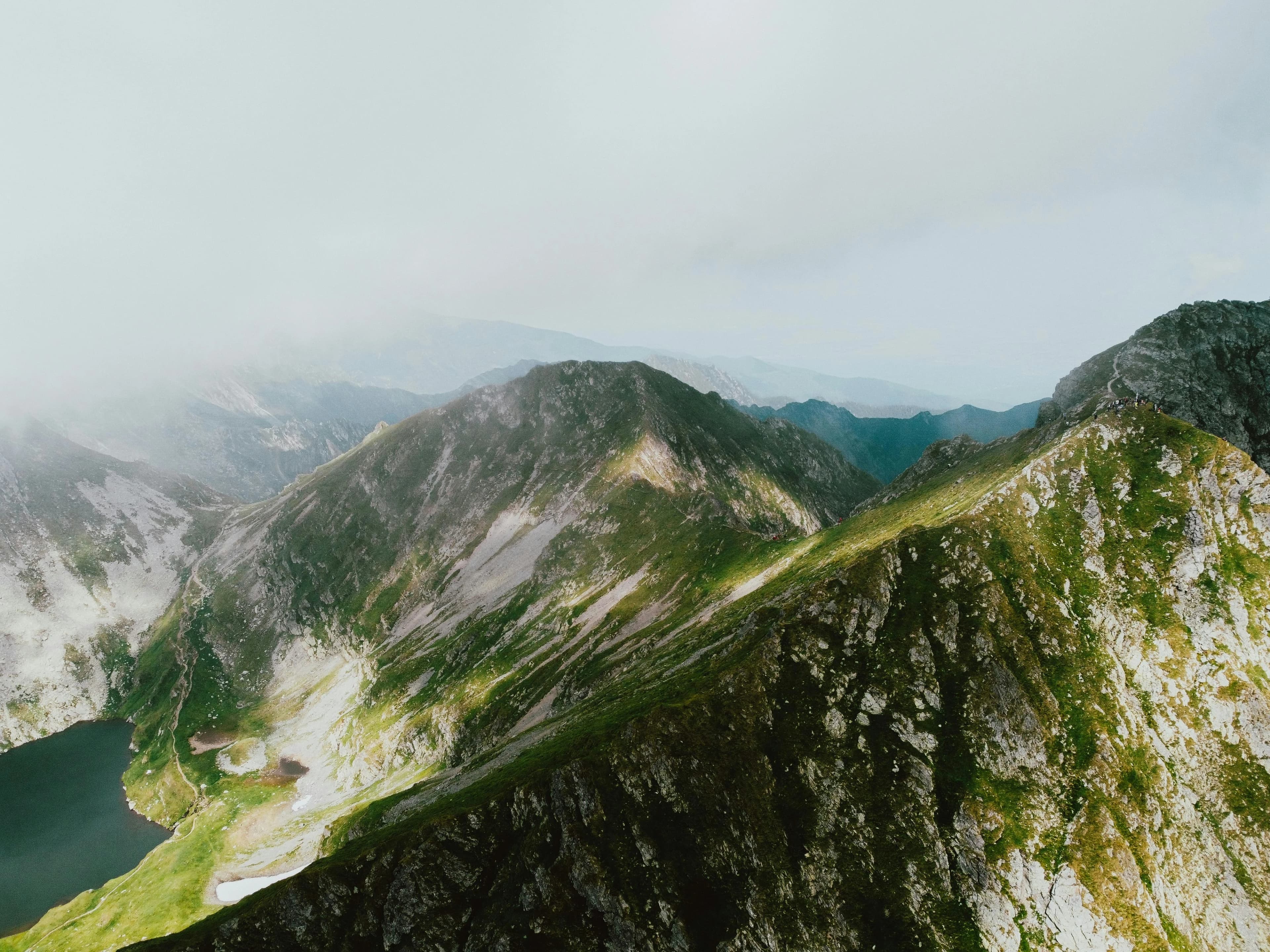 Landschaft mit Bergen